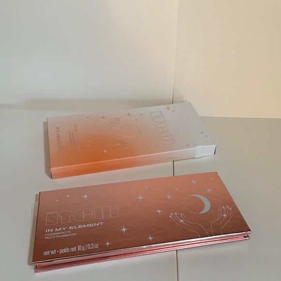 Item Beauty by Allison Rae
In my element eyeshadow Palette - Picture 2 of 8